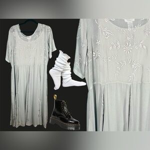 Vintage plus size Elegant Embroidered Gray Dress
